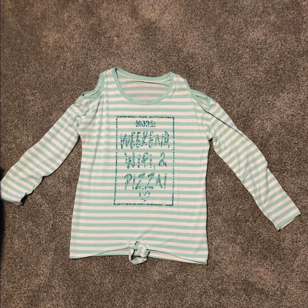 Cold shoulder top